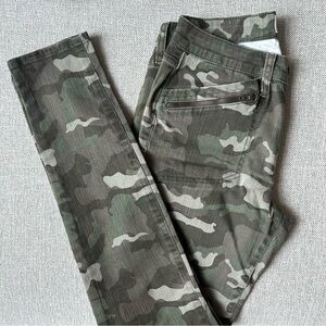 NWOT William Rast Camo jeans